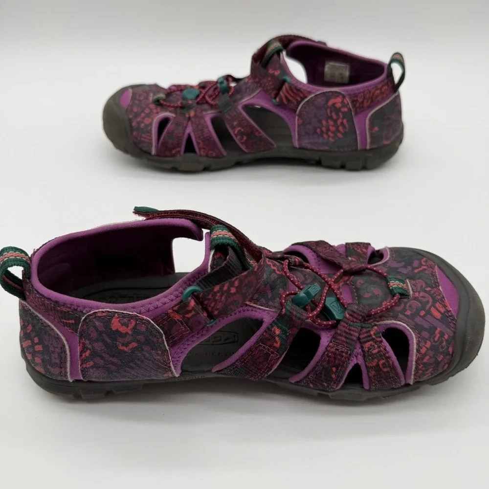 KEEN Girls Seacamp II CNX Waterproof Hiking Sandals Purple & Red Size 5